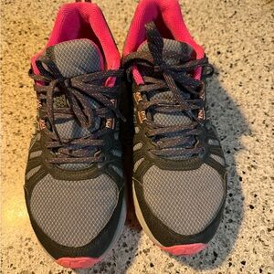 Gray and Pink Athletic Running Shoes with Breathable Mesh